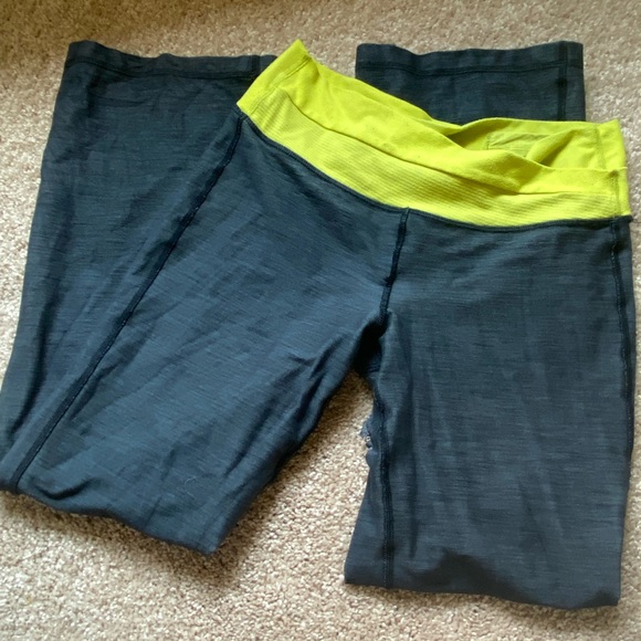 Lululemon pants🤍6 - Picture 2 of 5